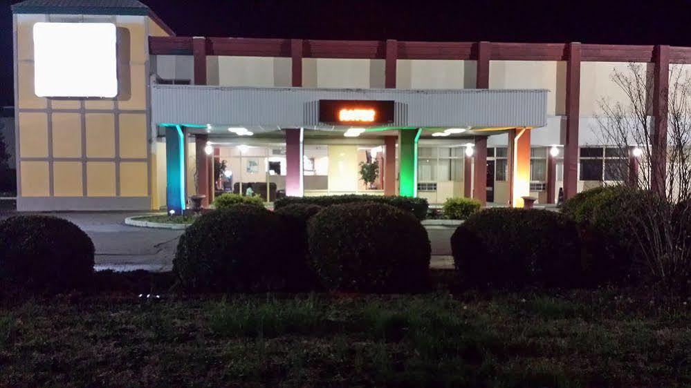 Super 8 By Wyndham Goldsboro Motel Kültér fotó