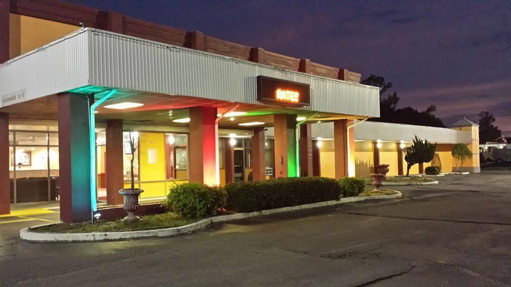 Super 8 By Wyndham Goldsboro Motel Kültér fotó