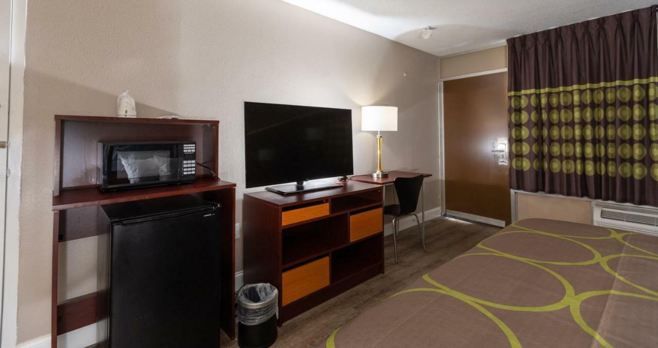 Super 8 By Wyndham Goldsboro Motel Kültér fotó